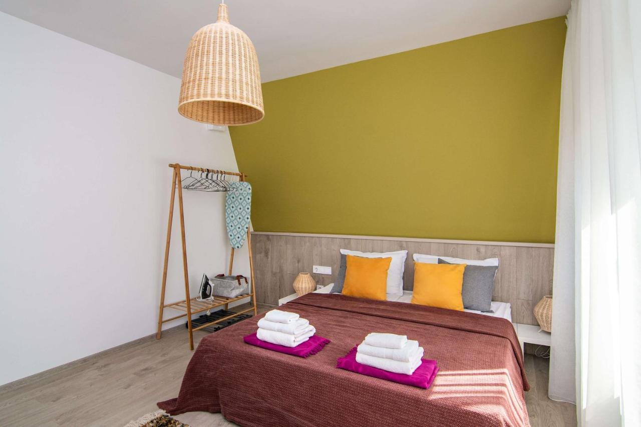 Luxury City Center Two Bedroom Apartment Close To Beach Varna Exterior photo